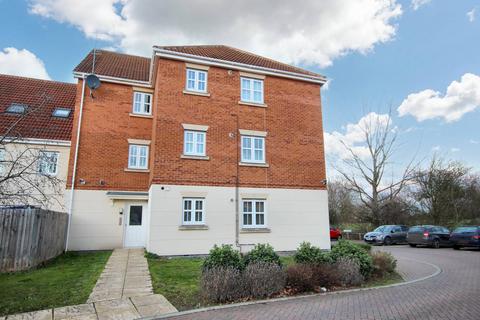 2 bedroom flat to rent, Spring Close, Haverhill CB9