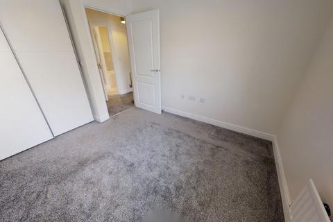 2 bedroom flat to rent, Baytree Court, Prestwich, M25