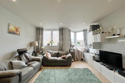 2 bedroom apartment for sale, High Street, Bracknell, Berkshire