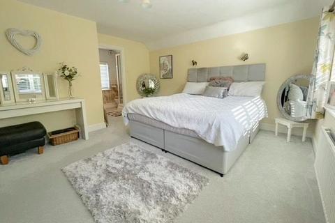 5 bedroom detached house for sale, Clophill Road, Bedford MK45