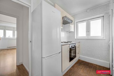 2 bedroom flat to rent, Pearscroft Road London SW6