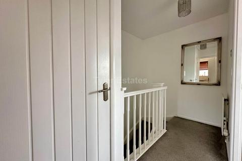 2 Box Close, Laindon, Basildon, SS15 4AG