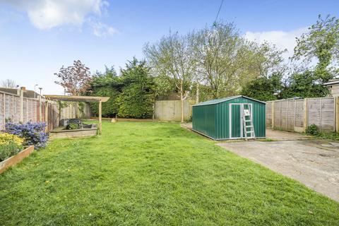 13 Thurlestone Gardens, Reading, RG2 7SJ