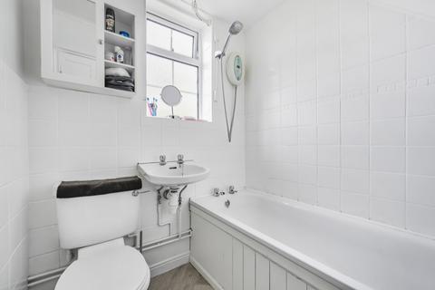 13 Thurlestone Gardens, Reading, RG2 7SJ