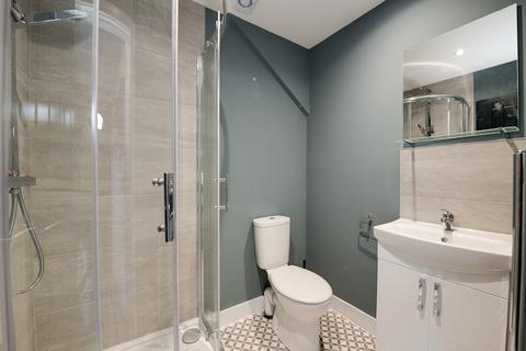6 bedroom house of multiple occupation to rent, Cardiff Road, Portsmouth PO2