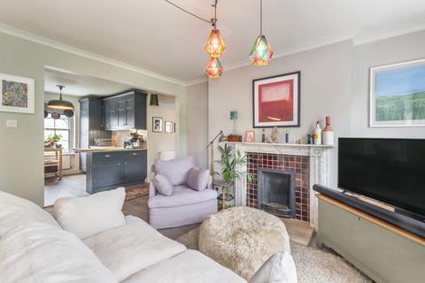 30a Canonbury Square, London, N1 2AL