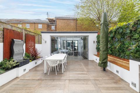 7 bedroom terraced house to rent, Walham Grove, London