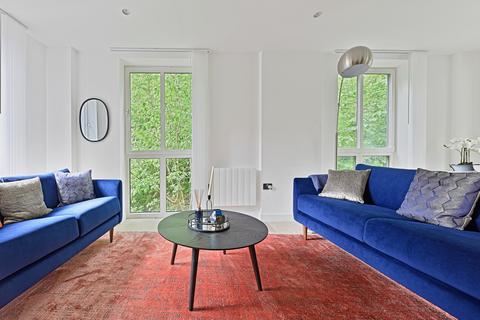 3 bedroom flat to rent, Gifford Street, London