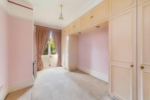 3 bedroom flat for sale, Sandringham Court, 99 Maida Vale, London