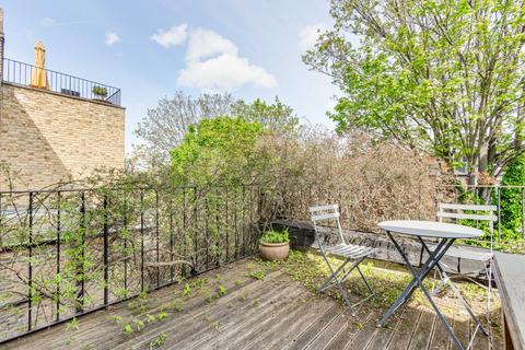 3 bedroom flat for sale, Harwood Road, London