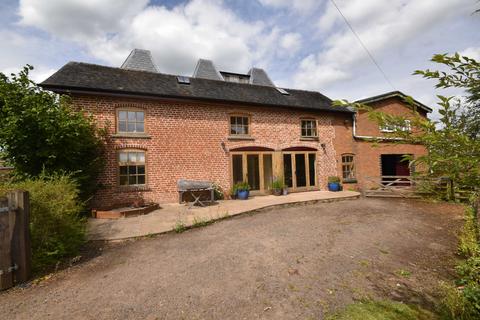 4 bedroom detached house to rent, Temple Court, Bosbury, Ledbury, Herefordshire, HR8