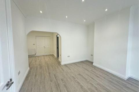 3 bedroom terraced house to rent, Varley Road, London, E16