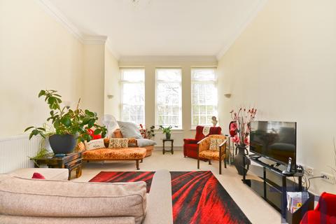 3 bedroom flat for sale, Wordsworth Mansions, Newport PO30