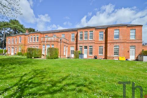 3 bedroom flat for sale, Wordsworth Mansions, Newport PO30