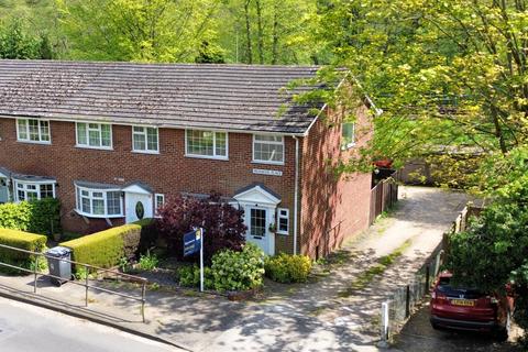 3 bedroom end of terrace house for sale, Portsmouth Road, Godalming GU7