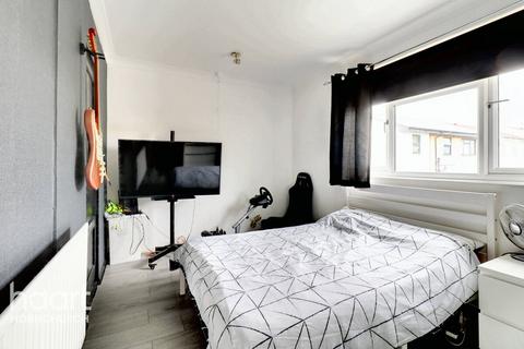 51 Central Drive, Hornchurch, RM12 6BA