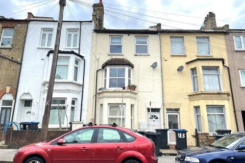 Apartment for sale, Basement Area, 121 Queen Mary Road, Norwood, London, SE19 3NL