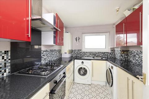 57/5 Oxgangs Avenue, Edinburgh, EH13 9HU
