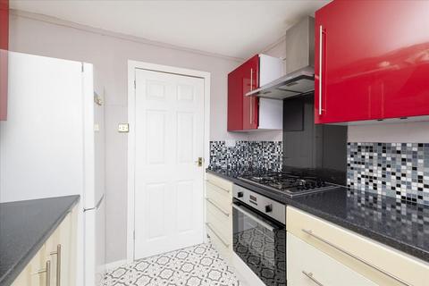 57/5 Oxgangs Avenue, Edinburgh, EH13 9HU