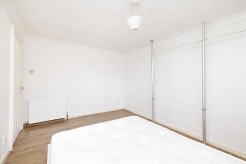 57/5 Oxgangs Avenue, Edinburgh, EH13 9HU