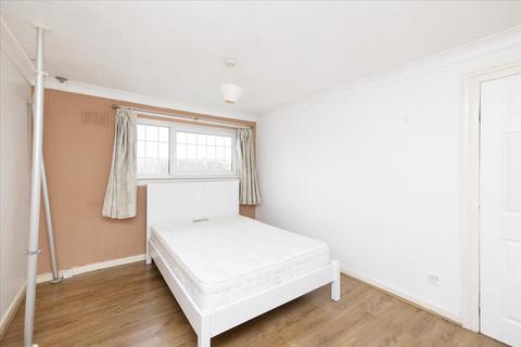 57/5 Oxgangs Avenue, Edinburgh, EH13 9HU