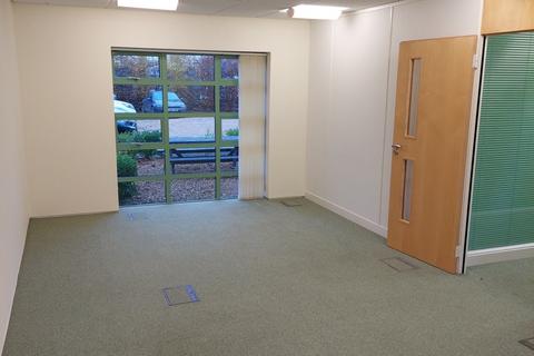 Office to rent, Ventura Park, Carterton OX18