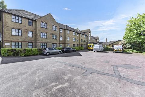 1 bedroom flat for sale, Whiltshire Court, Pittman Gardens, IG1