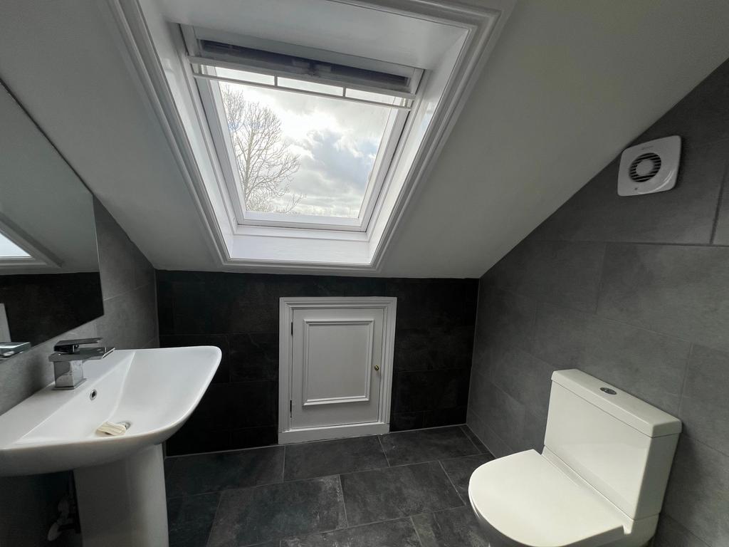 Manor Road, Beckenham BR3 2 bed apartment to rent £1,850 pcm (£427 pw)