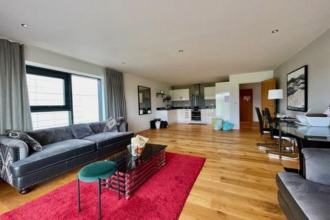 2 bedroom flat to rent, Kingman Way, Newbury RG14