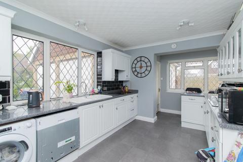 15 Dence Park, Herne Bay, CT6 6BQ