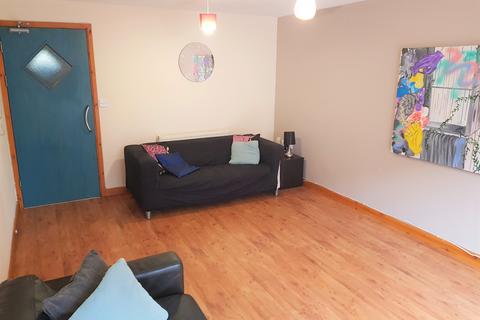 1 bedroom in a house share to rent, Russell Road, Nottingham NG7