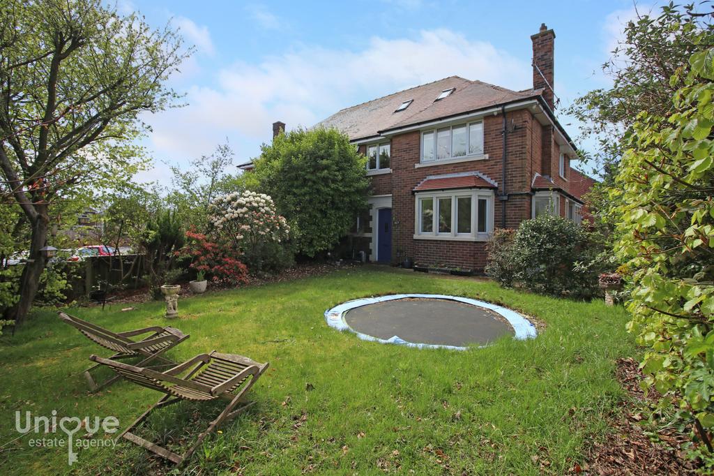 Blackpool Old Road, Blackpool, FY3 4 bed semidetached house for sale