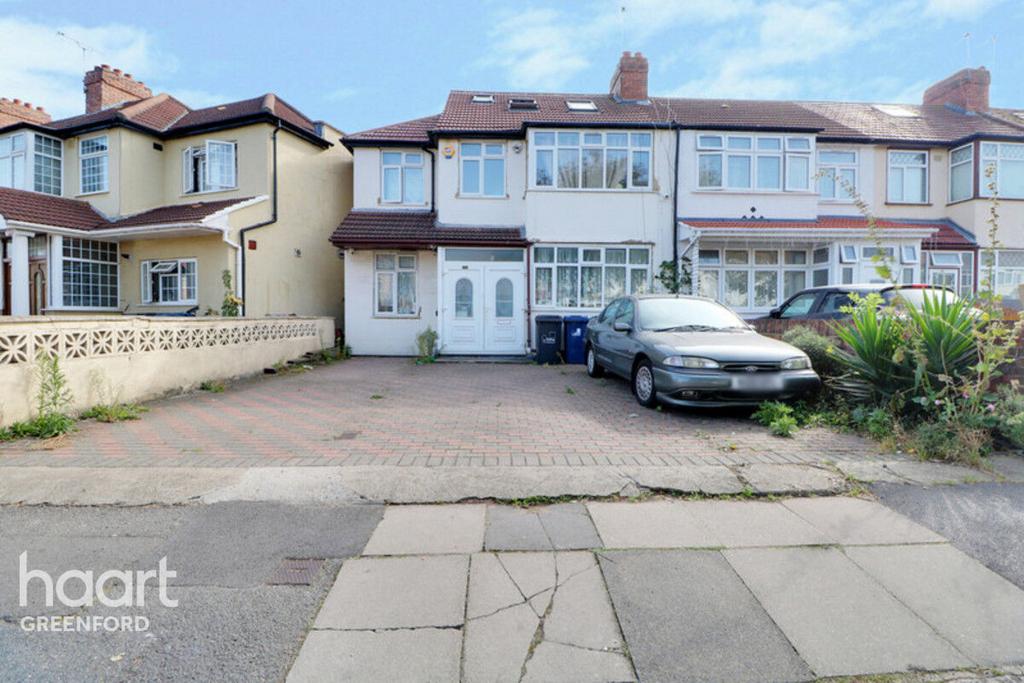 St Josephs Drive, SOUTHALL 7 bed semidetached house £750,000