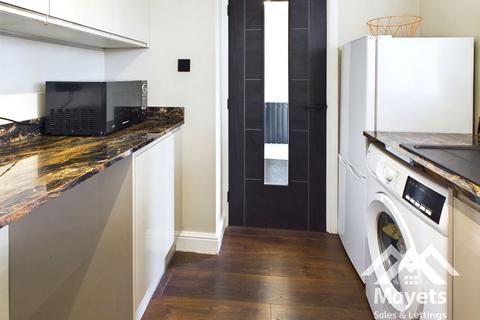25 Delph Approach, Blackburn, BB1 2BH
