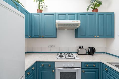 9/3 Blackie Road, Edinburgh, EH6 7NA