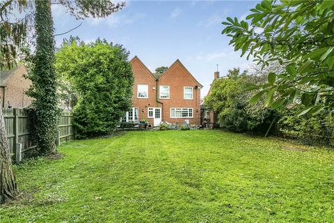 5 bedroom detached house for sale, Staines Road, Wraysbury, Middlesex, TW19