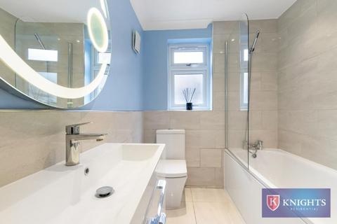 17 Henderson Road, London, N9 7QT