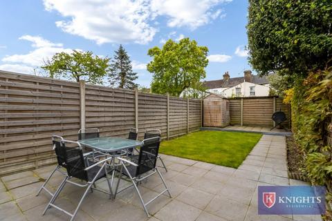 17 Henderson Road, London, N9 7QT