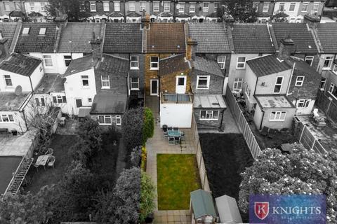17 Henderson Road, London, N9 7QT