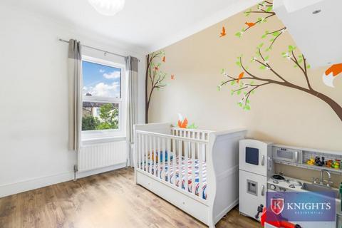 17 Henderson Road, London, N9 7QT