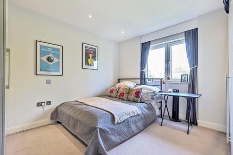 2 bedroom apartment to rent, Holman Road Battersea SW11