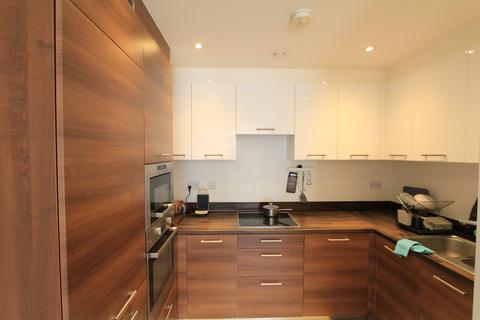 2 bedroom flat to rent, Harbinger Road, London, London E14