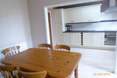 2 bedroom flat to rent, Llanpumsaint, Carmarthenshire,