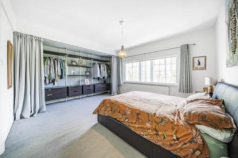 3 bedroom flat for sale, Kings Avenue, Clapham