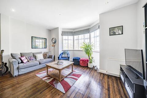 3 bedroom flat for sale, Kings Avenue, Clapham
