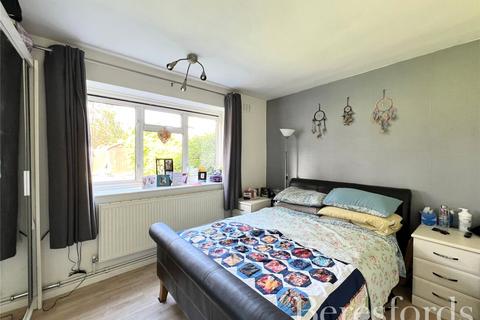 8 Malan Square, Rainham, RM13 7JA