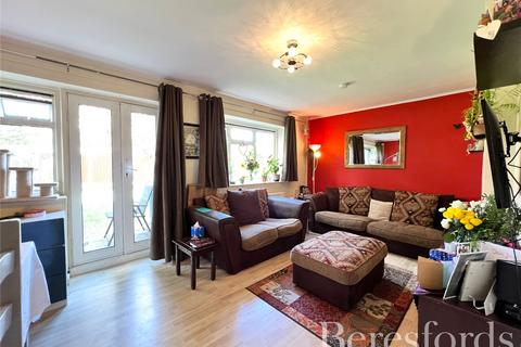 8 Malan Square, Rainham, RM13 7JA