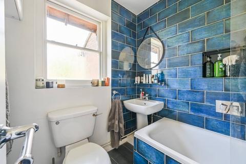 5 Abbots Terrace, London, N8 9DU