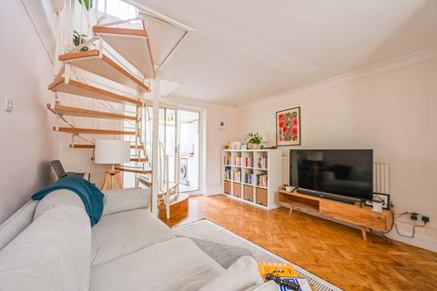 5 Abbots Terrace, London, N8 9DU