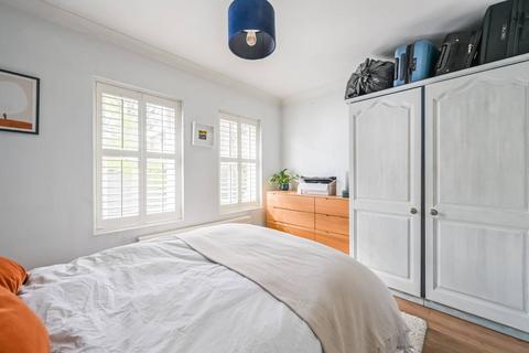 5 Abbots Terrace, London, N8 9DU